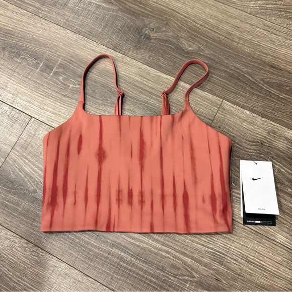 NWT Nike Women's Light Support Lightly lined sports bra in Canyon pink - Picture 4 of 4